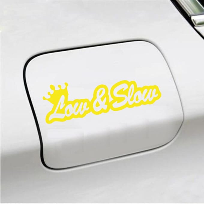 Bumpersticker - Low & Slow - 4,8 X 14,8 - Geel