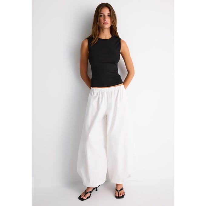 Stradivarius Basic mouwloos T-shirt  Zwart S