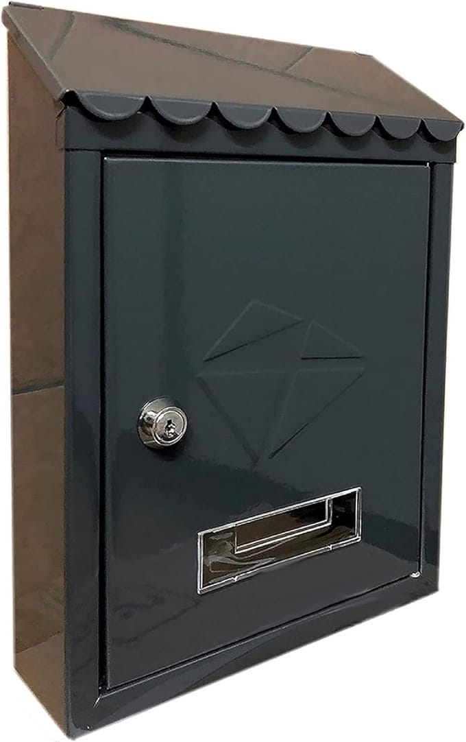 Elegante zwarte buiten brievenbus van staal