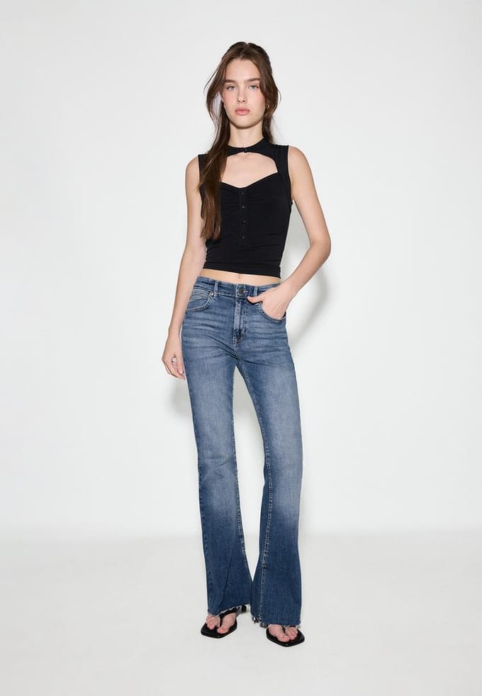 Stradivarius D74 flared split jeans  LICHTE MIDDENBLAUWE DENIM WASSING 32