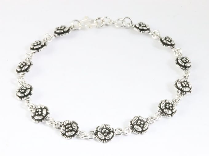Zilveren armband met roosjes