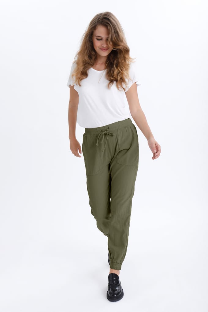 Pants Suiting Relaxed fit Grape Leaf green
