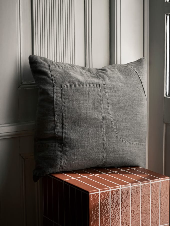 Ferm Living Verdomd kussen - blauw/grijs