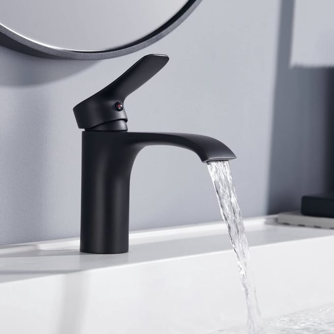 Dailygoods - Zwarte Wastafelkraan met Watervaluitloop