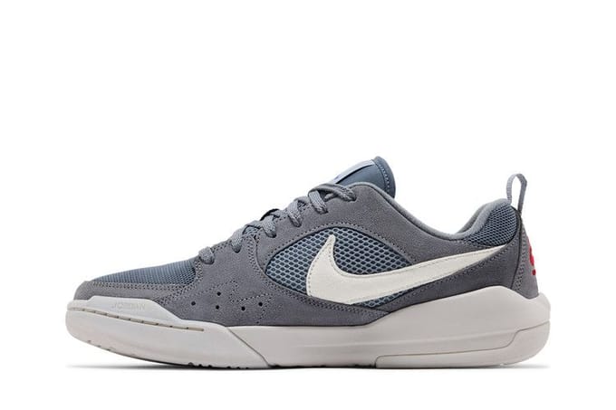 Jordan CMFT Era Koel Grijs Wit 42.5 gray