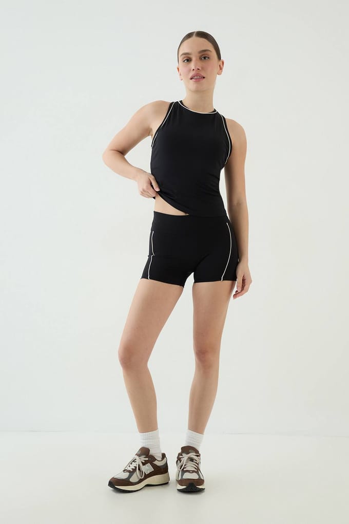 Dames Dsgn Studio Vest Top Met Racerrug, Biesdetail En Interne Padding | Zwart | Maat: Medium