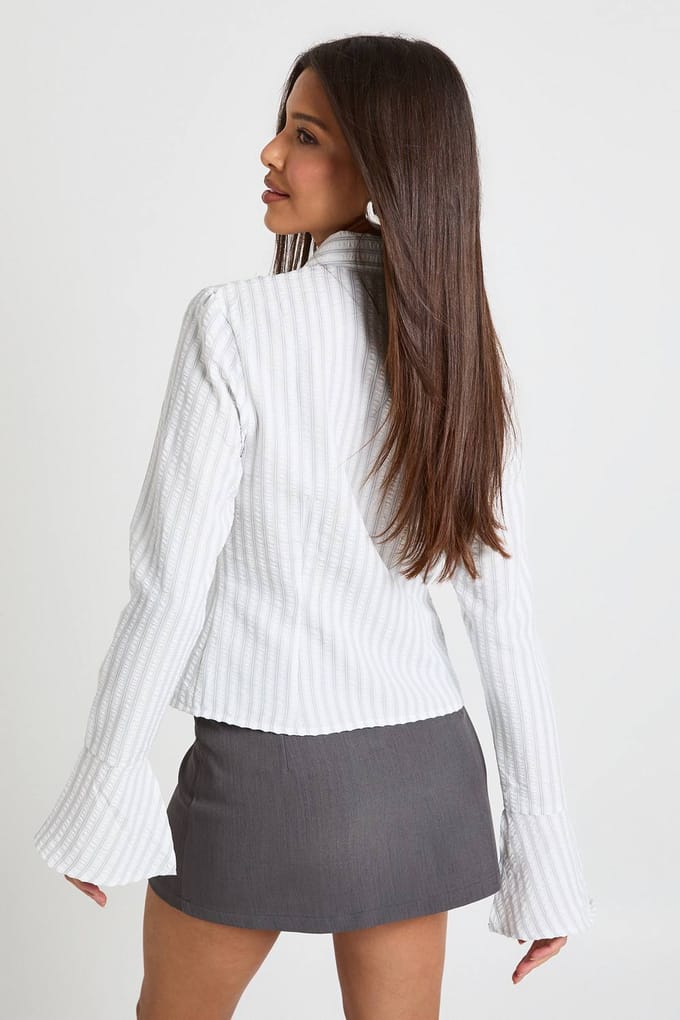boohoo Dames Getextureerd Gestreept Getailleerd Overhemd | Wit | Maat: 40