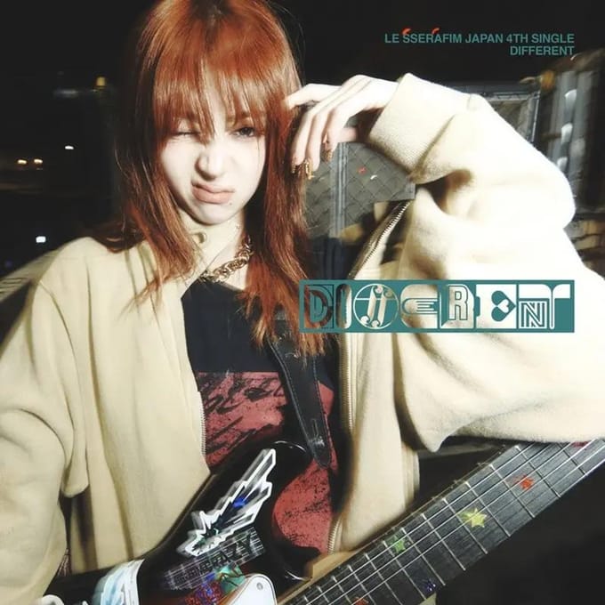LE SSERAFIM - [DIFFERENT] Japan 4e Single Album SOLO HUH YUNJIN