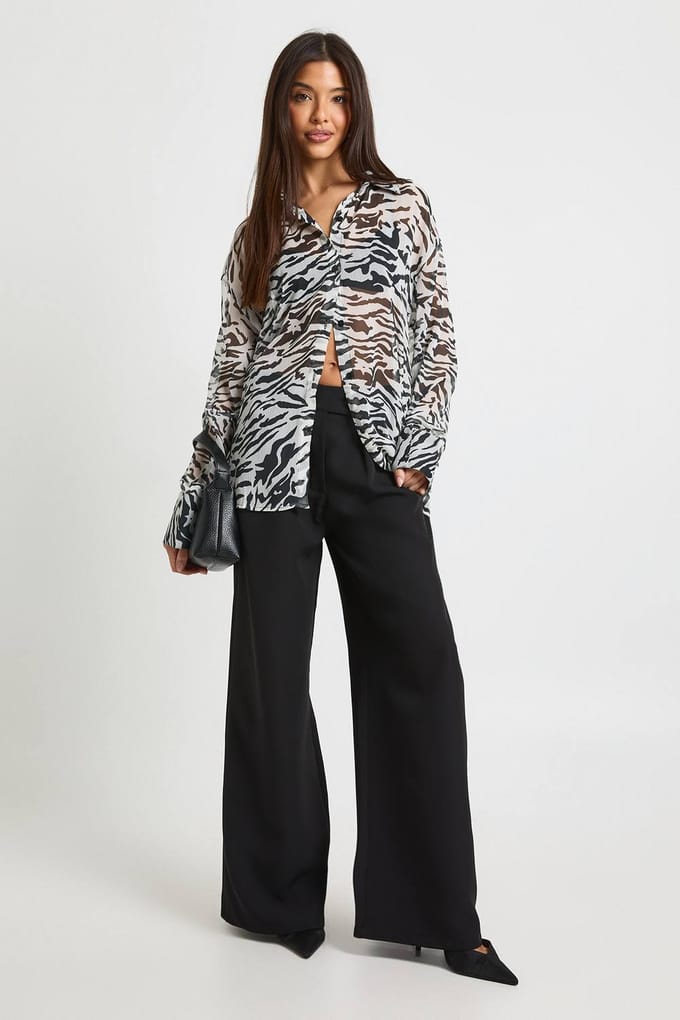 boohoo Dames Zebra Doorzichtige Chiffon Oversized Overhemd | Black | Maat: 6