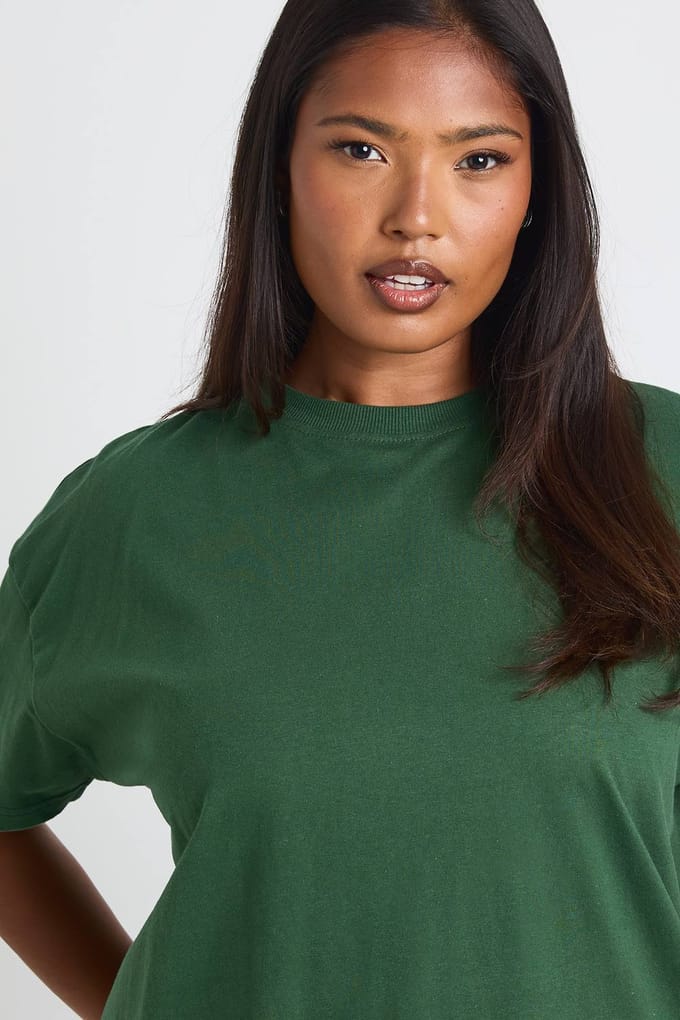 boohoo Dames Plus Basic Overmaat T-shirt met korte mouwen | Woud | Maat: 44