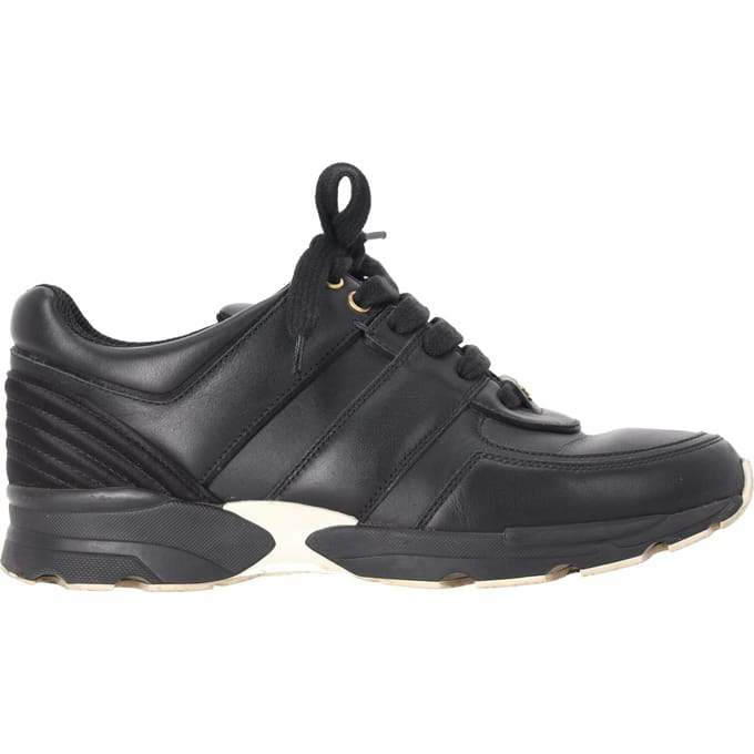 Chanel CC lage sneakers van zwart kalfsleer