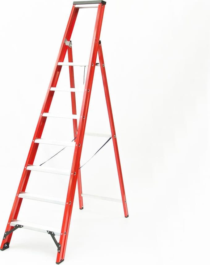 Kelfort Plateautrap Magnus, met beugel, 1x7 treden (Prijs per stuk)