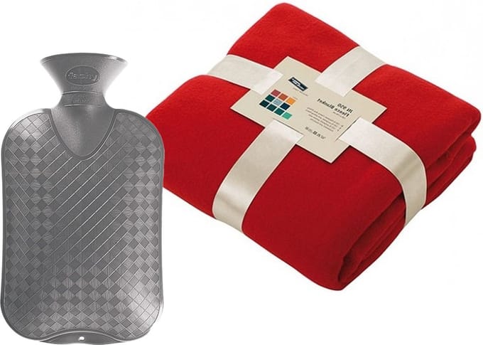 Fleece deken/plaid - rood - 130 x 170 cm - kruik - 2 liter