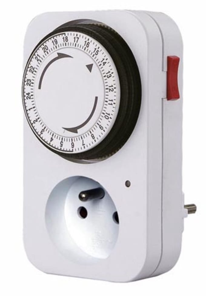 Perel 24-uurs timer, mechanisch, 230 V, 16 A, 3680 W, Franse aarding type E, wit