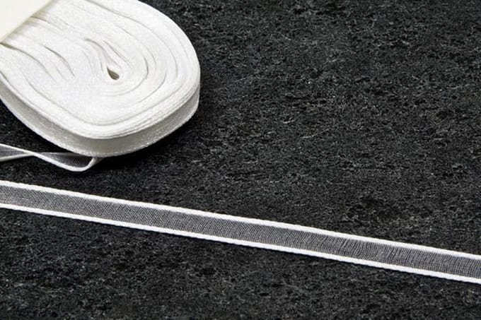 HOBI - Organza lint wit met grijs
