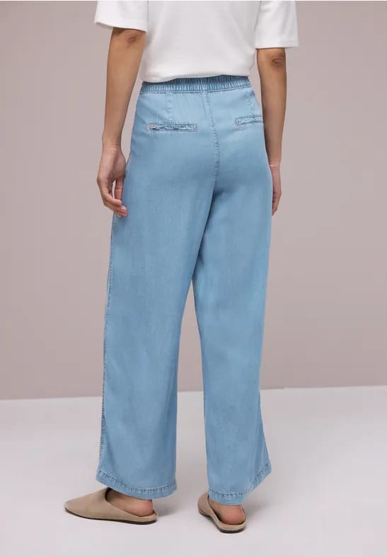 High Waist broek met Wide Legs en knoopdetails