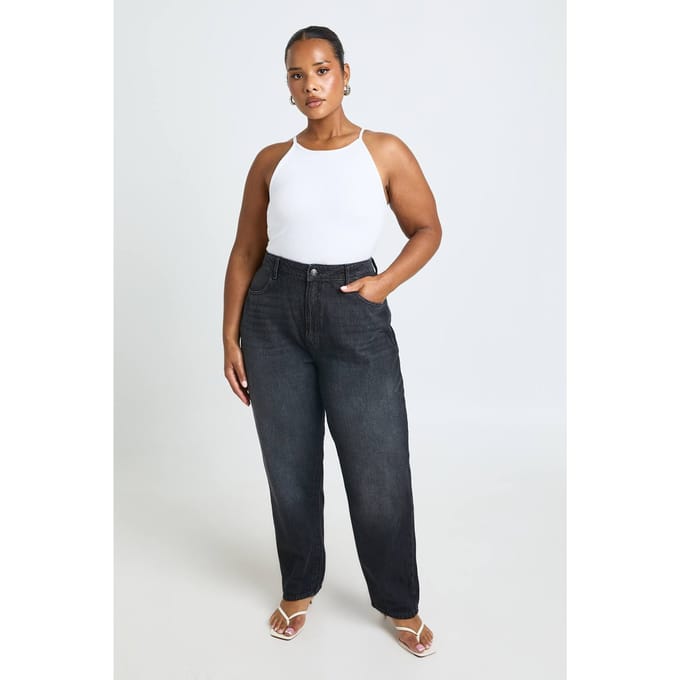 boohoo Dames Plus Basics Hoge Taille Mom Jeans | Washed Black | Maat: 44