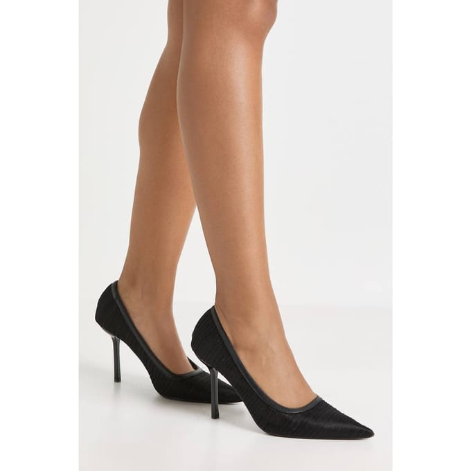boohoo Dames Gaas geplooide stiletto-courthakken | Black | Maat: 7