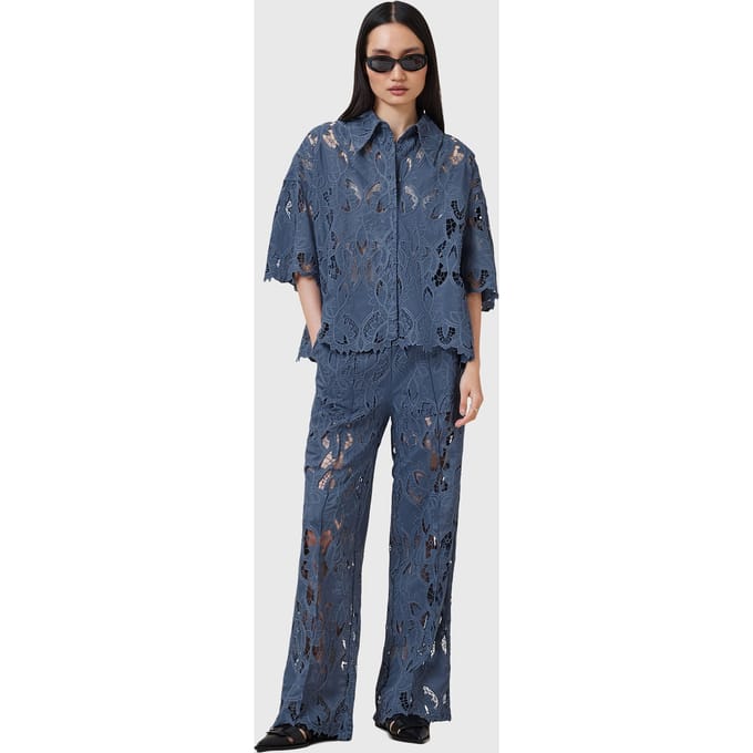AllSaints Charli Emb Shirt Dusty Blue Größe: 2 | Ausgestellte Hosen Outlet | Damen | Blau