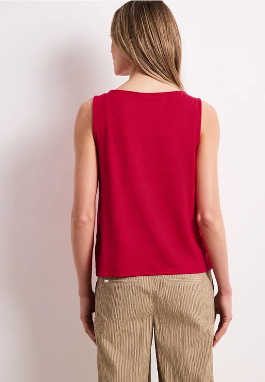 Top met ronde hals en schouderdetails