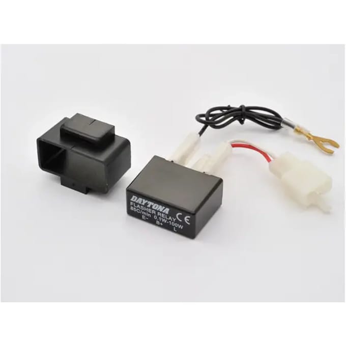 Oplaadrelais met connector Daytona 0.1-100W / Dc12V