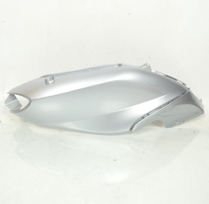 Coque arrière droite origine pour scooter Derbi 100 Boulevard 2010 62198700F2