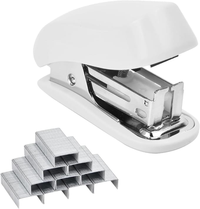 Mini Nietmachine Set met 830 Nietjes, Draagbare Handmatige Nietmachine voor Thuis, School en Kantoor, Compact en Efficiënt