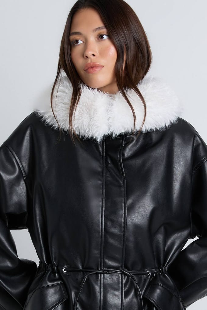boohoo Dames PU-jas met bontkraag | Black | Maat: 10