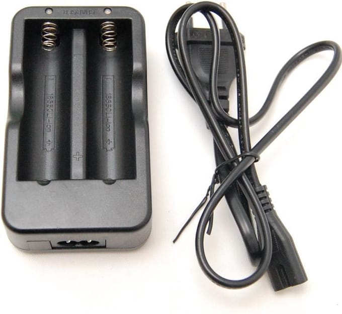 Batterijlader 3.7V voor Li-ion batterijen type 18650