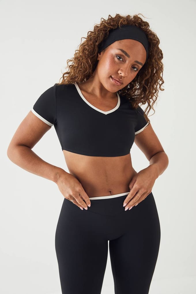 Dames Dsgn Studio Sculpt Contrast Crop Top Met V-hals | Zwart | Maat: Medium