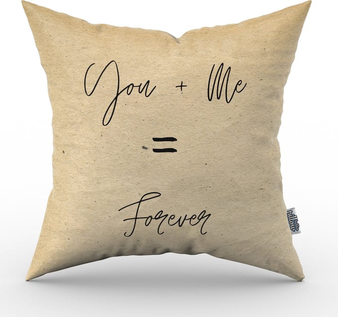 Valentijn kussen You+ Me = Forever - 30 cm
