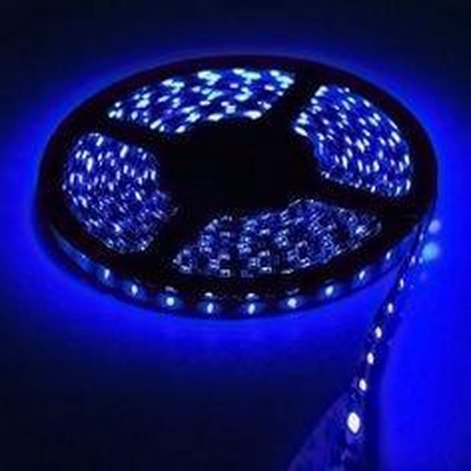 Blacklight LED Strip 5 Meter Plug-and-Play