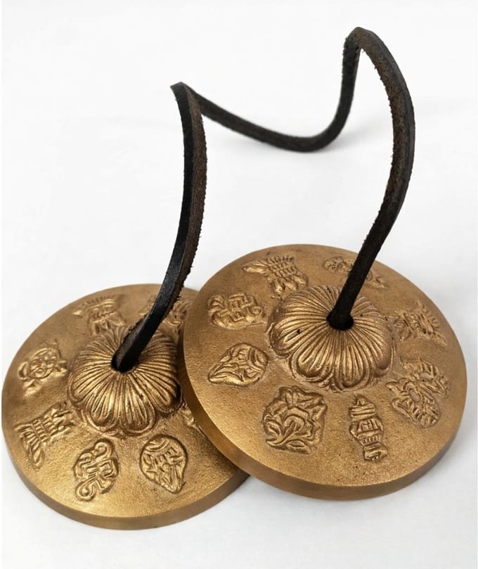 Thingsha's messing met superieure klank in zware uitvoering (340 gr) ± 7,5 cm