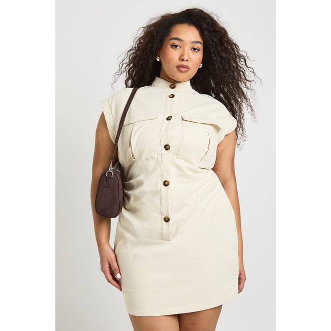 boohoo Dames Plus Knoopsluiting Jurk Met Korte Mouwen Utility Stijl | Ecru | Maat: 56