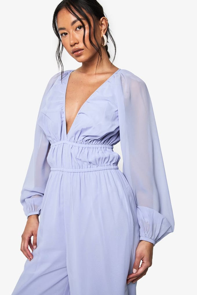 boohoo Dames Chiffon V-hals geraffelde jumpsuit met wijde pijpen | Blauw | Maat: 38