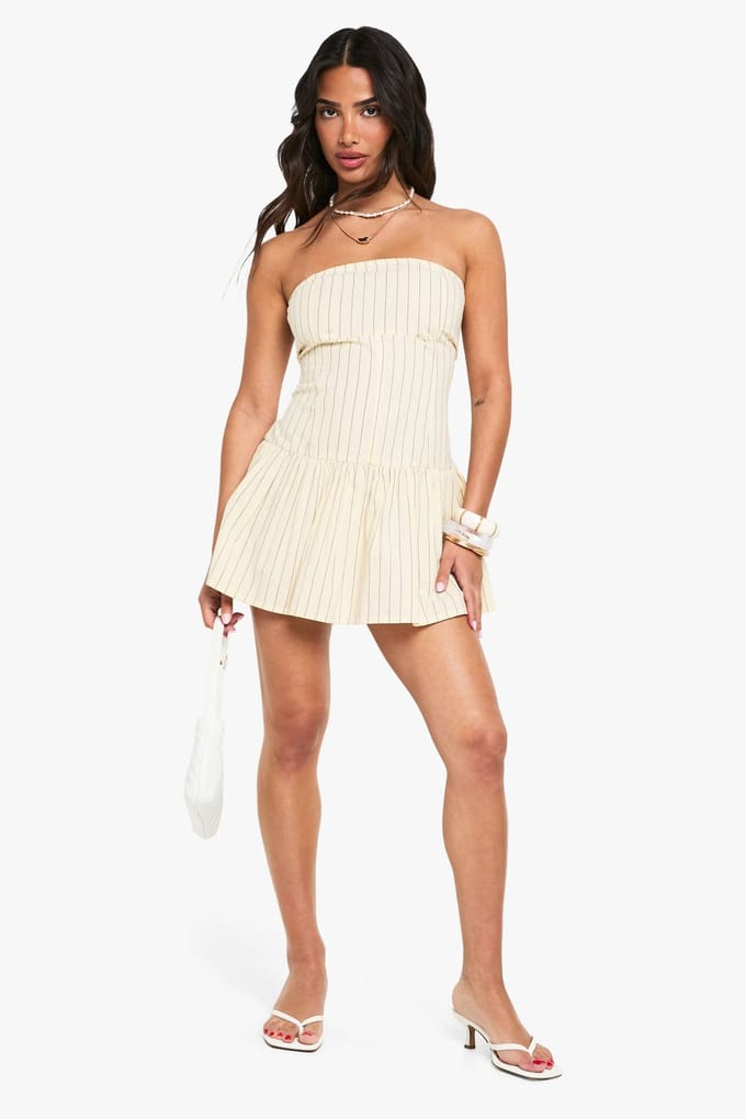 boohoo Dames Petite Gestreepte Linnenlook Button Down Pepum Mini Jurk | Ecru | Maat: 18