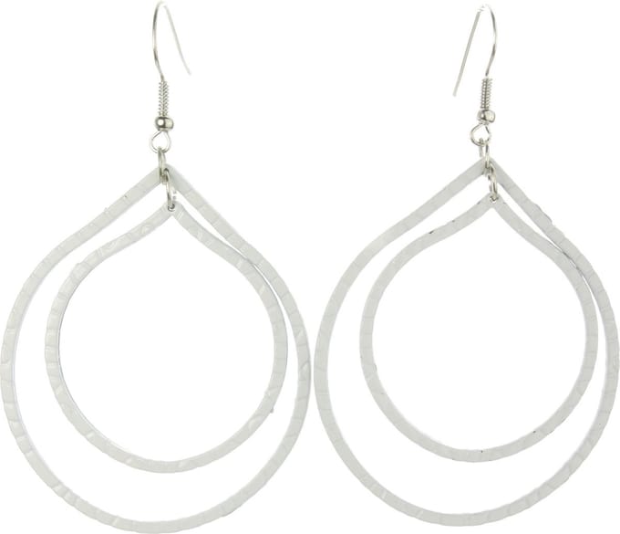 Behave - Oorhangers - Witte druppelvorm - Minimal chic - Zomerstijl
