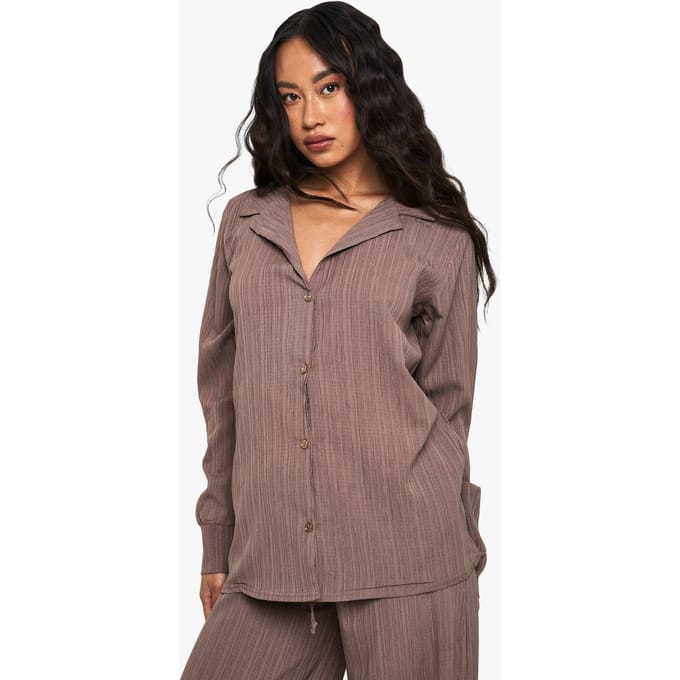 boohoo Dames Crinkle Oversized Shirt | Mocha | Maat: 10