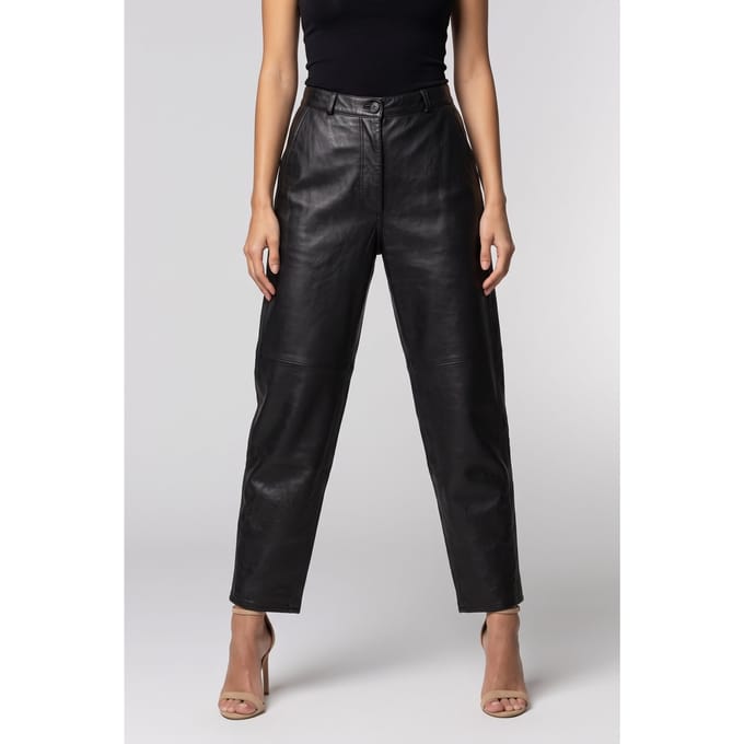 ARKET Evalena Leather Black Maat: 42 | Leren broeken Outlet | Dames | Zwart