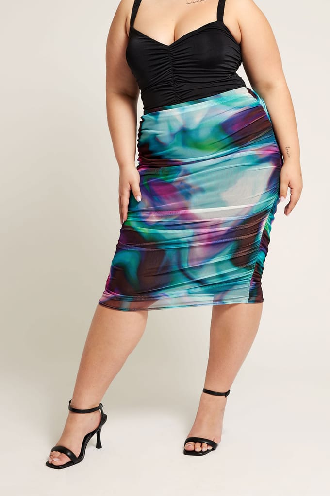 Yours London Midirok Van Mesh Met Abstracte Print In Blauw/Roze Size 46