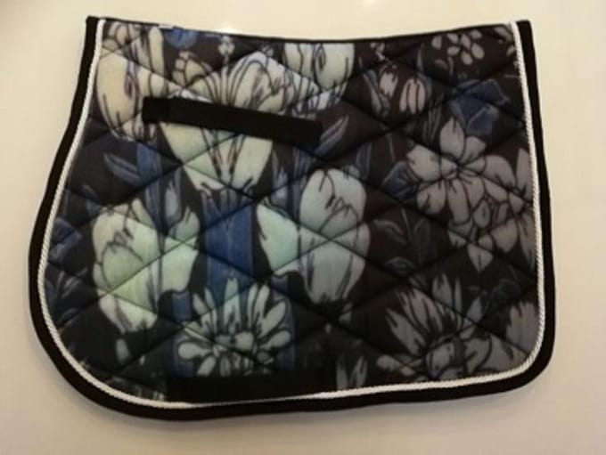 HB zadeldek Flowernavy - Shet