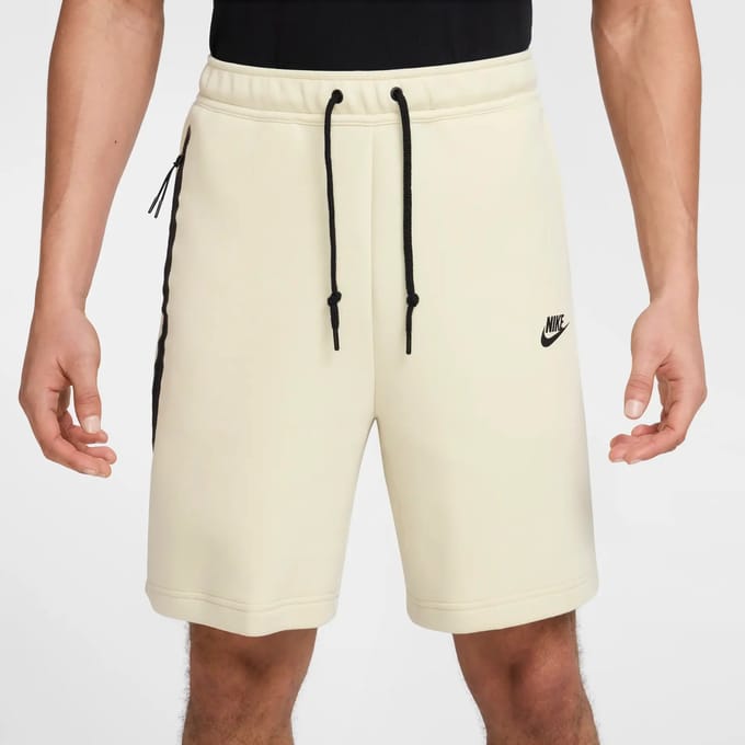Korte Nike Tech Fleece