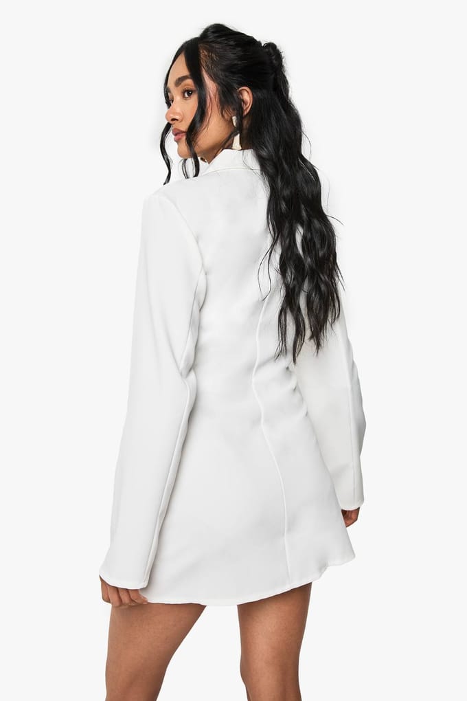boohoo Dames Wrap Drapeerfront Op Maat Gesneden Blazerjurk | Ivoor | Maat: 40