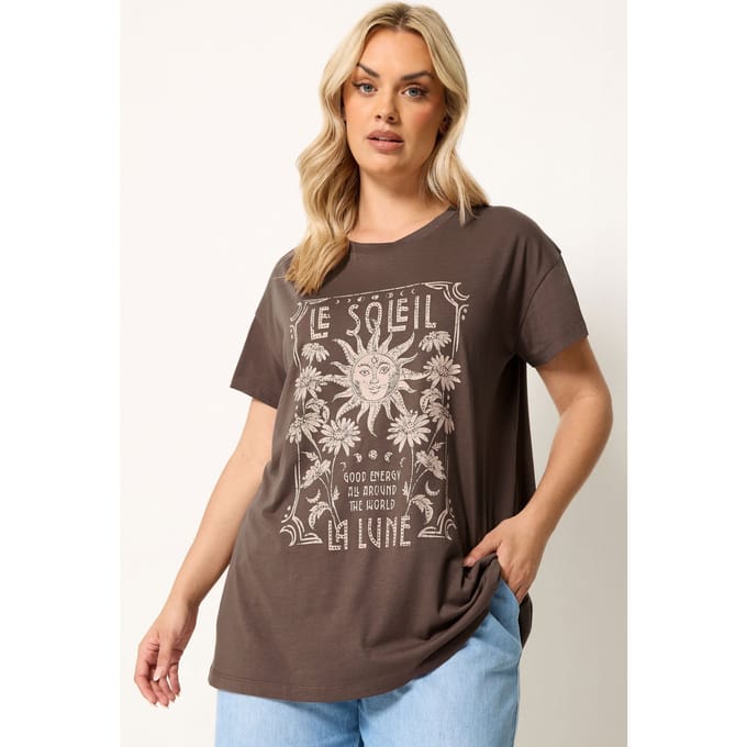 Yours Bruin 'Le Soleil' Tshirt Met Zonprint Size 54-56