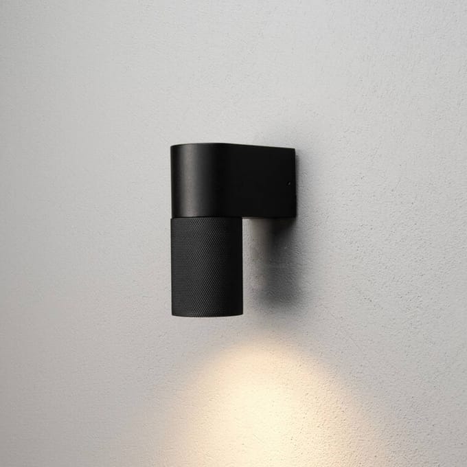 Konstsmide Buitenwandlamp Temi, zwart, breedte 11 cm, aluminium