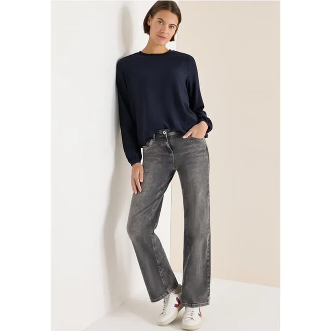 Blouse met gesmockte halslijn