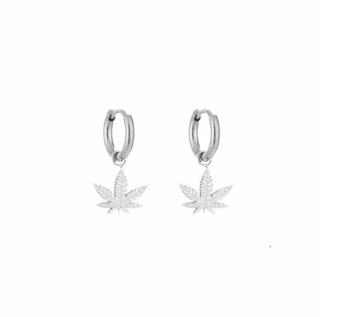 Cannabis leaf oorbellen zilver