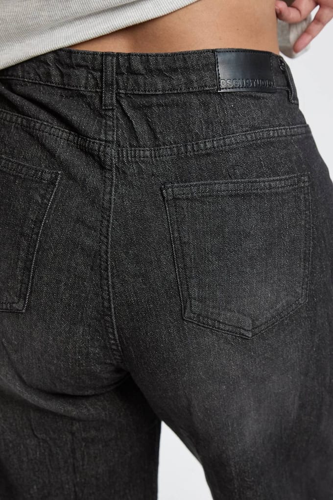 boohoo Dames Plus Basic Boyfriend Jeans | Washed Black | Maat: 28/32L