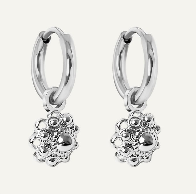Zeeuwse knop oorbellen zilver