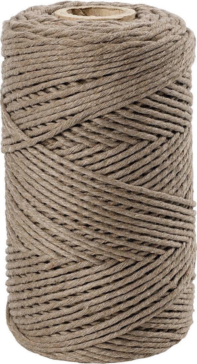 Macramé koord. lichtbruin. L: 198 m. d: 2 mm. 330 gr - 1 rol